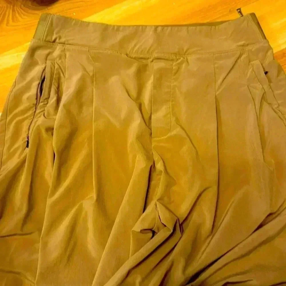 Women’s Relaxed Fit Utility Pants in Tan